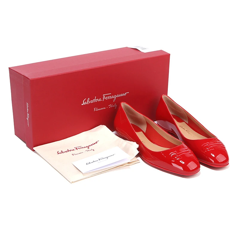 SALVATORE FERRAGAMO 女士红色漆皮休闲平底船鞋 0680095 商品