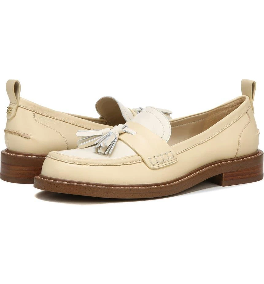 Caylia Loafer 商品
