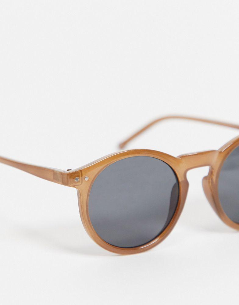 ASOS DESIGN retro round sunglasses with brown frame商品第3张图片规格展示