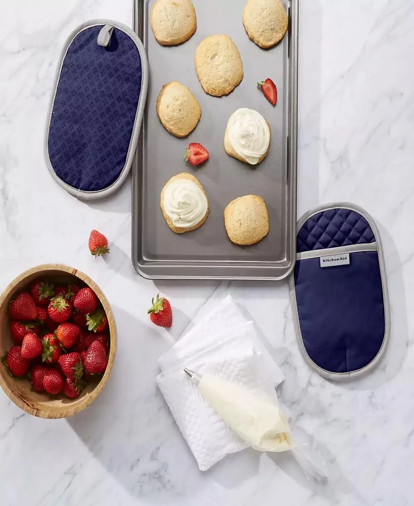 商品KitchenAid|Asteroid Pot Holder Set, 2 Piece,价格¥208,第4张图片详细描述