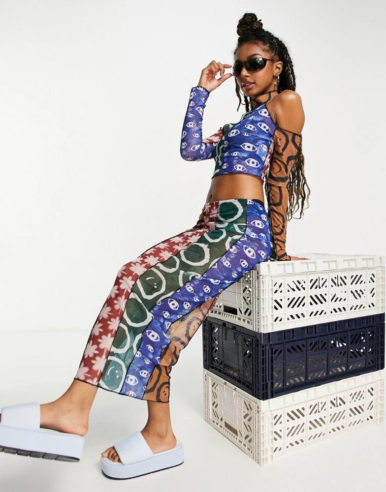 商品The Ragged Priest|The Ragged Priest cold shoulder high neck crop top in batik print mesh co-ord,价格¥263,第2张图片详细描述