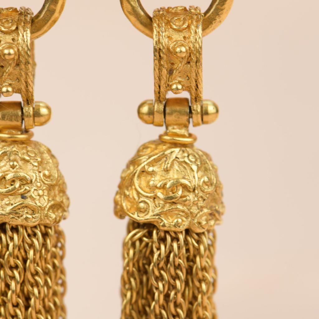 Chanel Vintage 1994 Gold Plated Pearl Fringe Tassel Dangle Clip On Earrings商品第9张图片规格展示