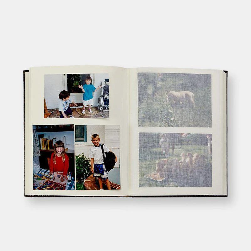 商品Graphic Image|Medium Leather Bound Album,价格¥1322,第2张图片详细描述