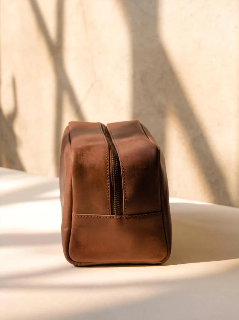 商品ABLE|Avery Dopp Kit Bag In Whiskey,价格¥562,第2张图片详细描述