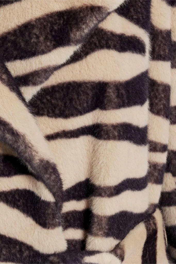 商品STAND STUDIO|Winnie belted zebra-print faux fur coat,价格¥1394,第4张图片详细描述