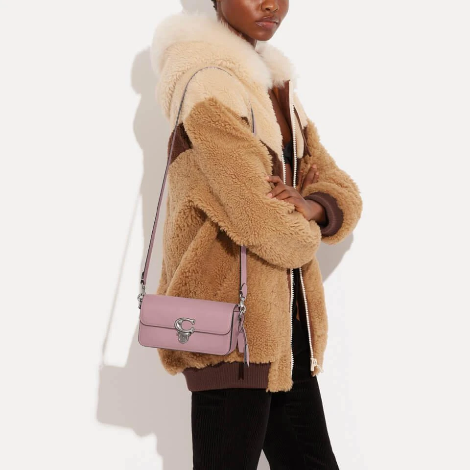 商品Coach|Coach Women's Glovetanned Leather Studio Baguette Bag - Lh/Faded Purple,价格¥2214,第2张图片详细描述
