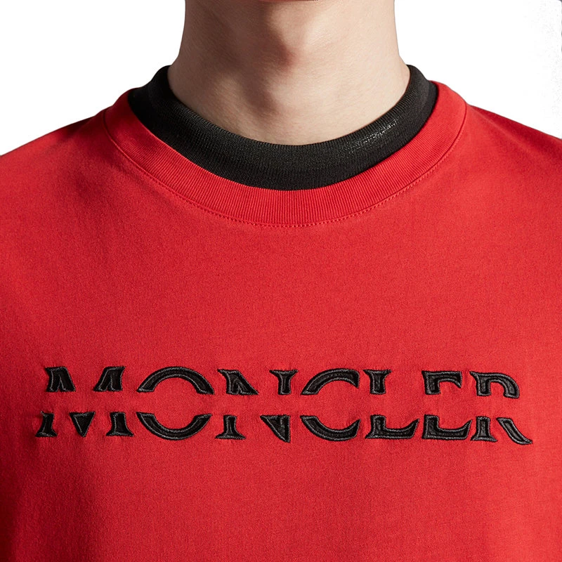 商品Moncler|【预售3-7天】Moncler/蒙克莱 22年秋冬新款 男士猩红色纯棉刺绣标志短袖T恤H20918C00008829H8463,价格¥1992,第5张图片详细描述