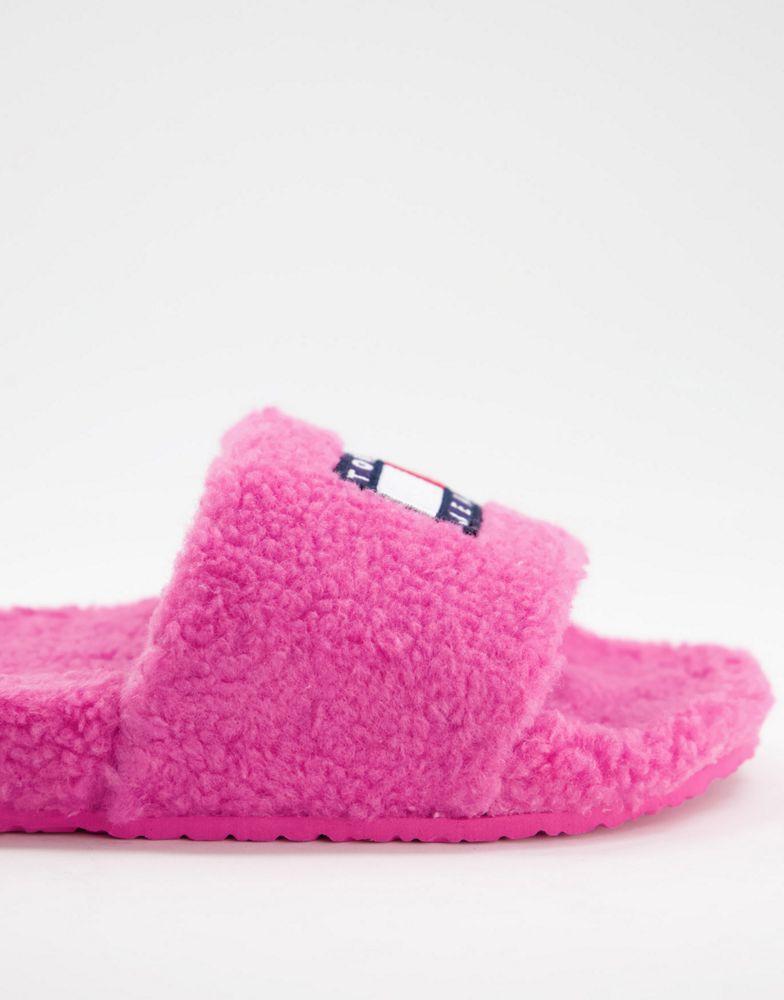 商品Tommy Hilfiger|Tommy Jeans flag logo furry sliders in pink,价格¥400,第6张图片详细描述