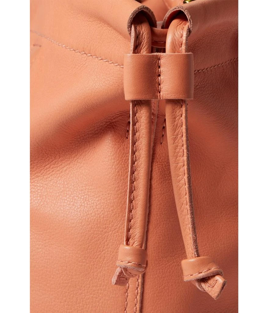 商品Madewell|Small Cinched Crossbody - Puffy Braided,价格¥769,第4张图片详细描述