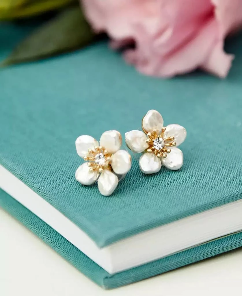 商品Lonna & Lilly|Gold-Tone Crystal & Imitation Pearl Flower Stud Earrings,价格¥101,第4张图片详细描述