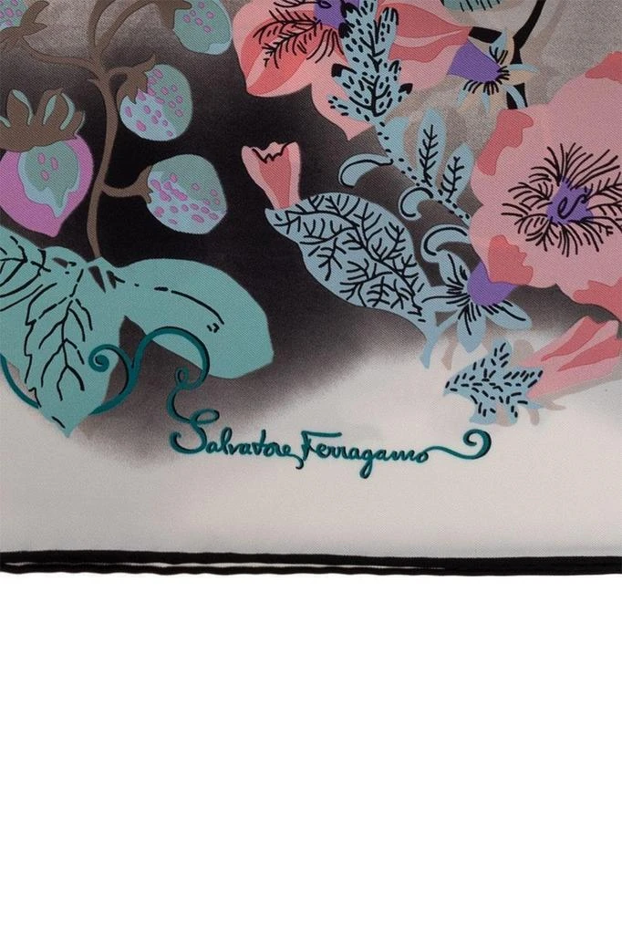 商品Salvatore Ferragamo|Salvatore Ferragamo Floral Printed Scarf,价格¥1638,第2张图片详细描述