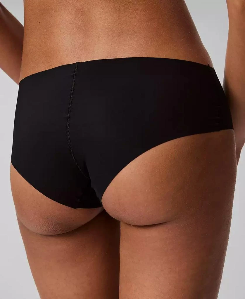 商品Calvin Klein|Calvin Klein Invisibles Hipster 女式无痕三角内裤,价格¥85,第2张图片详细描述