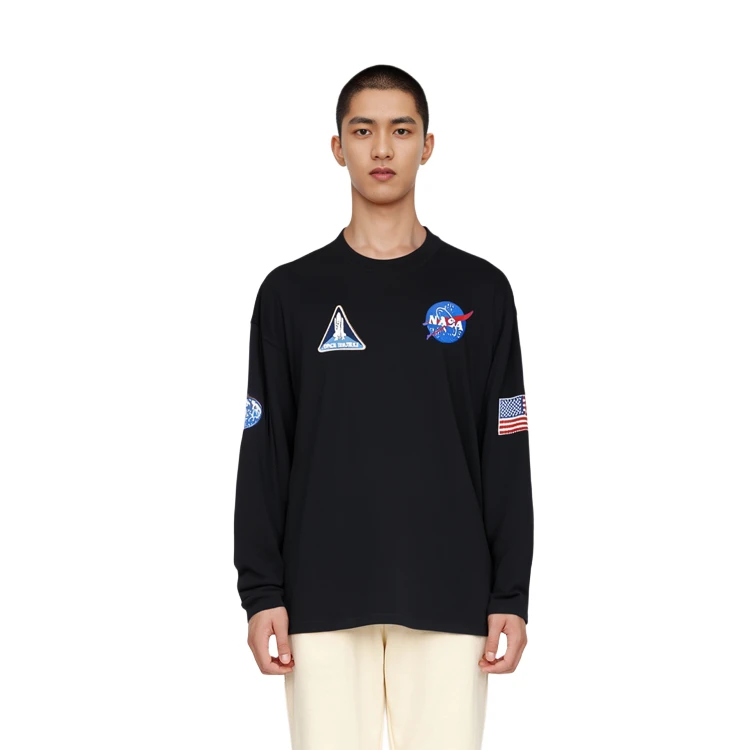 商品[国内直发] Balenciaga|巴黎世家 x nasa 联名款 太空船印花半高领长袖T恤 男款 黑色,价格¥4376,第5张图片详细描述