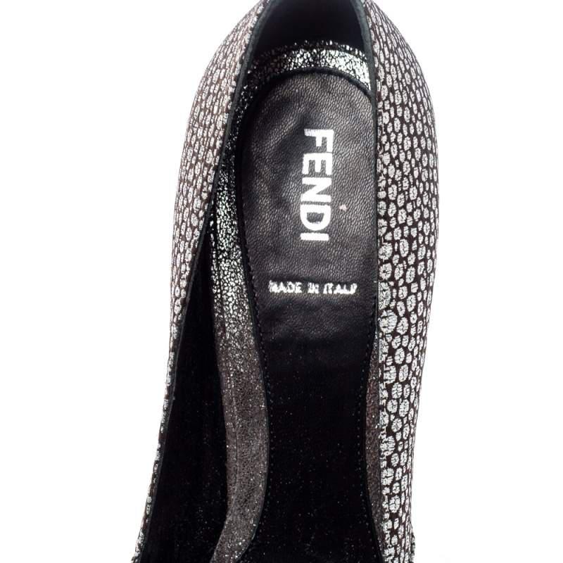 Fendi Silver Textured Fabric Bow Peep Toe Pumps Size 37商品第7张图片规格展示
