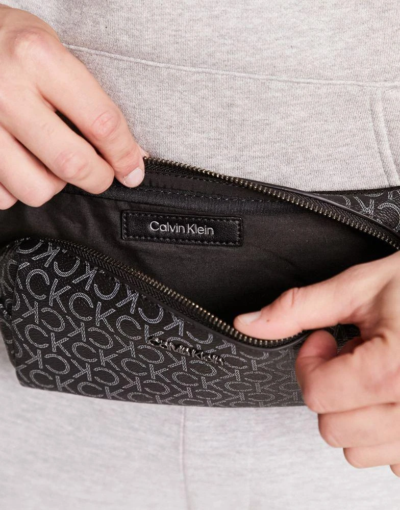 商品Calvin Klein|Calvin Klein monogram bumbag in black,价格¥806,第3张图片详细描述
