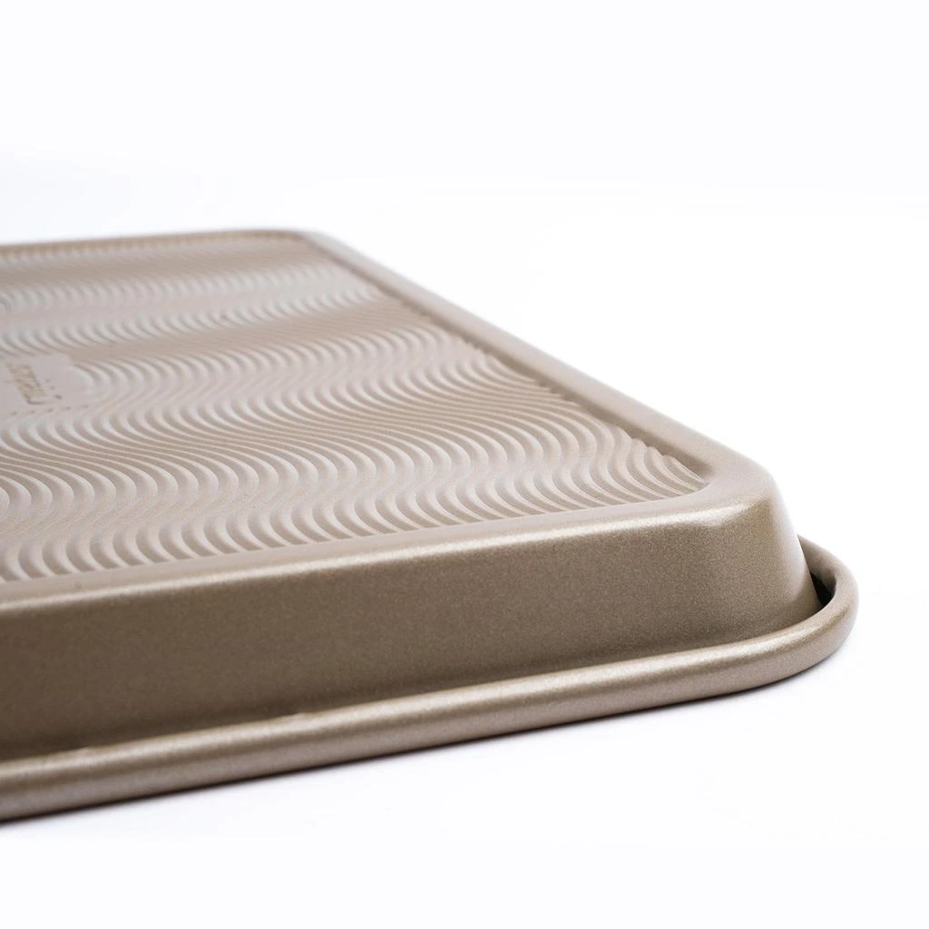 商品Cuisipro|17.5 x 11.75-Inch Rectangular Steel Nonstick Baking Sheet Pan,价格¥173,第4张图片详细描述