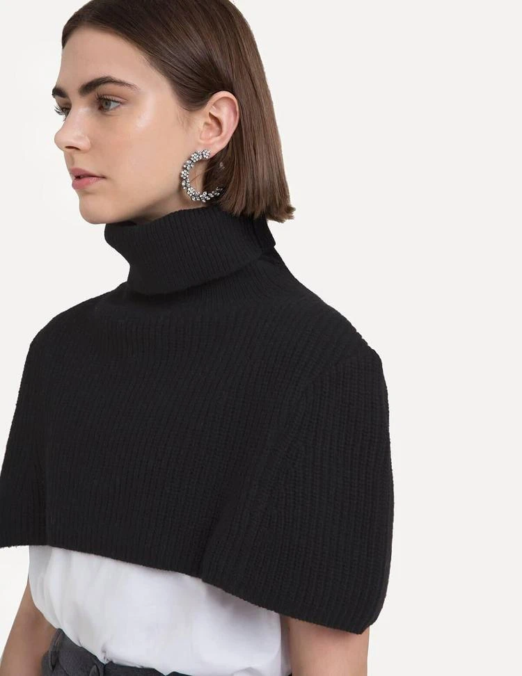 商品Pixie Market|Black Knit Cape,价格¥669,第1张图片