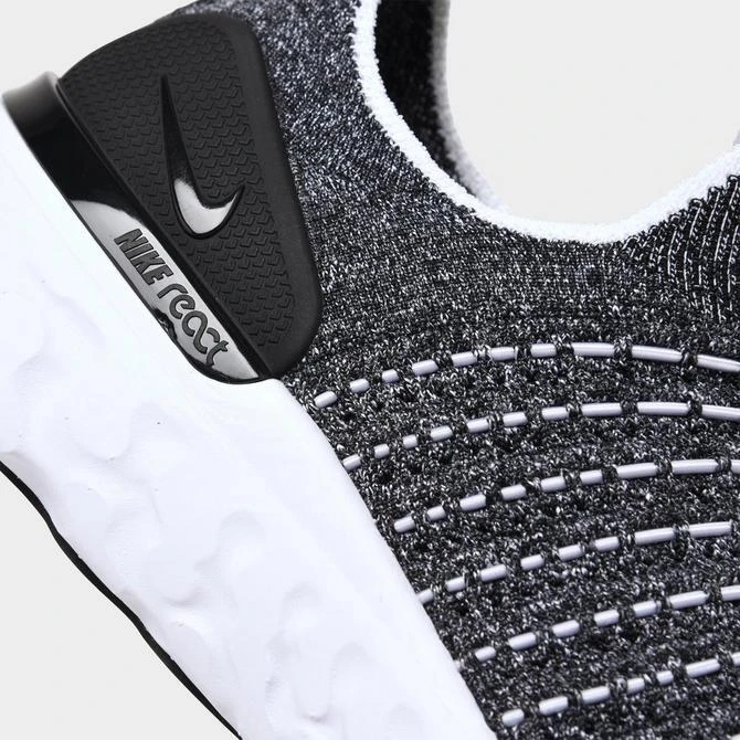 商品NIKE|Men's Nike React Phantom Run Flyknit 2 Running Shoes,价格¥925,第3张图片详细描述