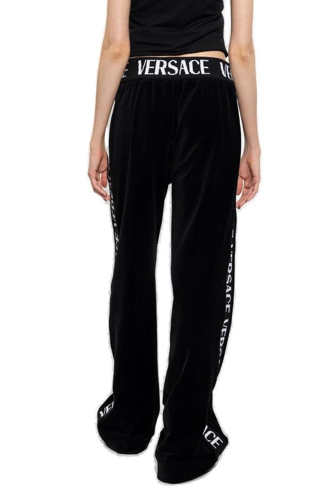 商品Versace|Versace Logo Printed Velvet Drawstring Pants,价格¥4120,第3张图片详细描述