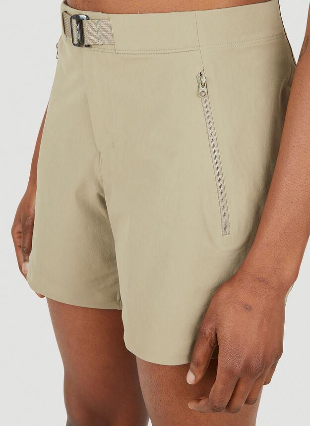 商品Arc'teryx|Gamma LT Shorts in Beige,价格¥537,第7张图片详细描述