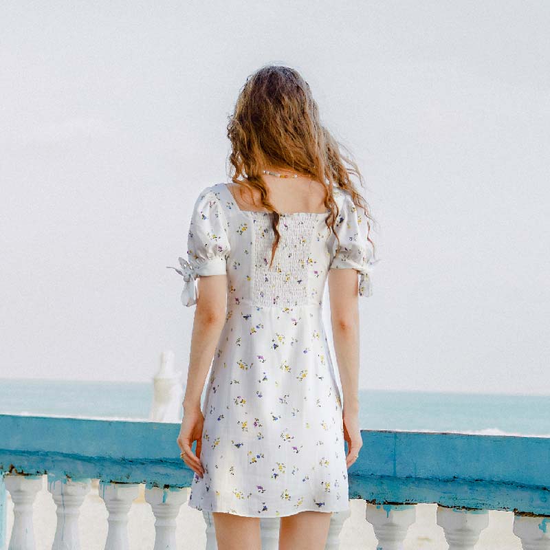 Zahra白色小碎花纽结泡泡袖复古连衣裙 | Zahra Dress - Ivory Petal 商品第4张图片规格展示