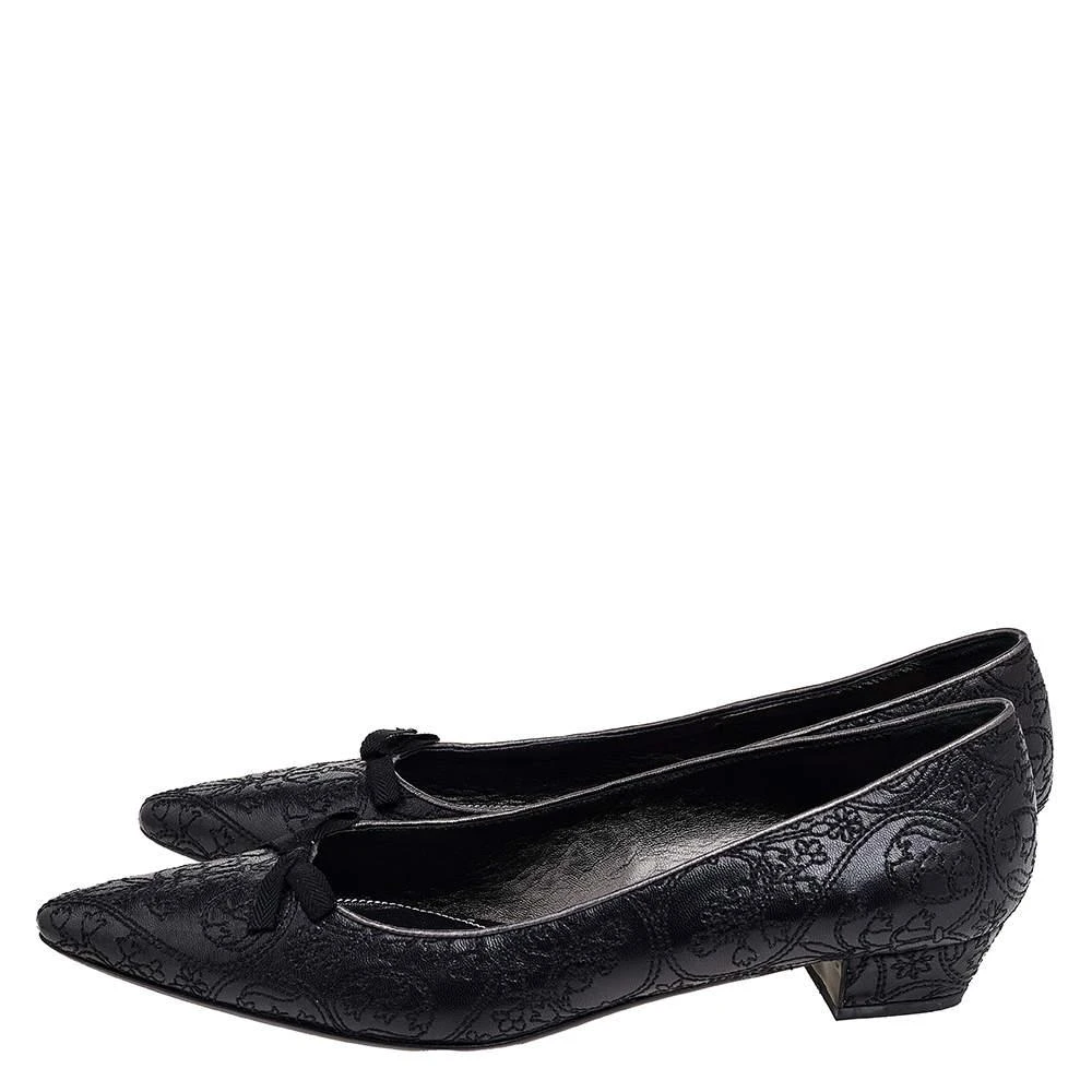 商品[二手商品] Prada|Prada Black Embroidered Leather Bow Pumps Size 40.5,价格¥1030,第4张图片详细描述