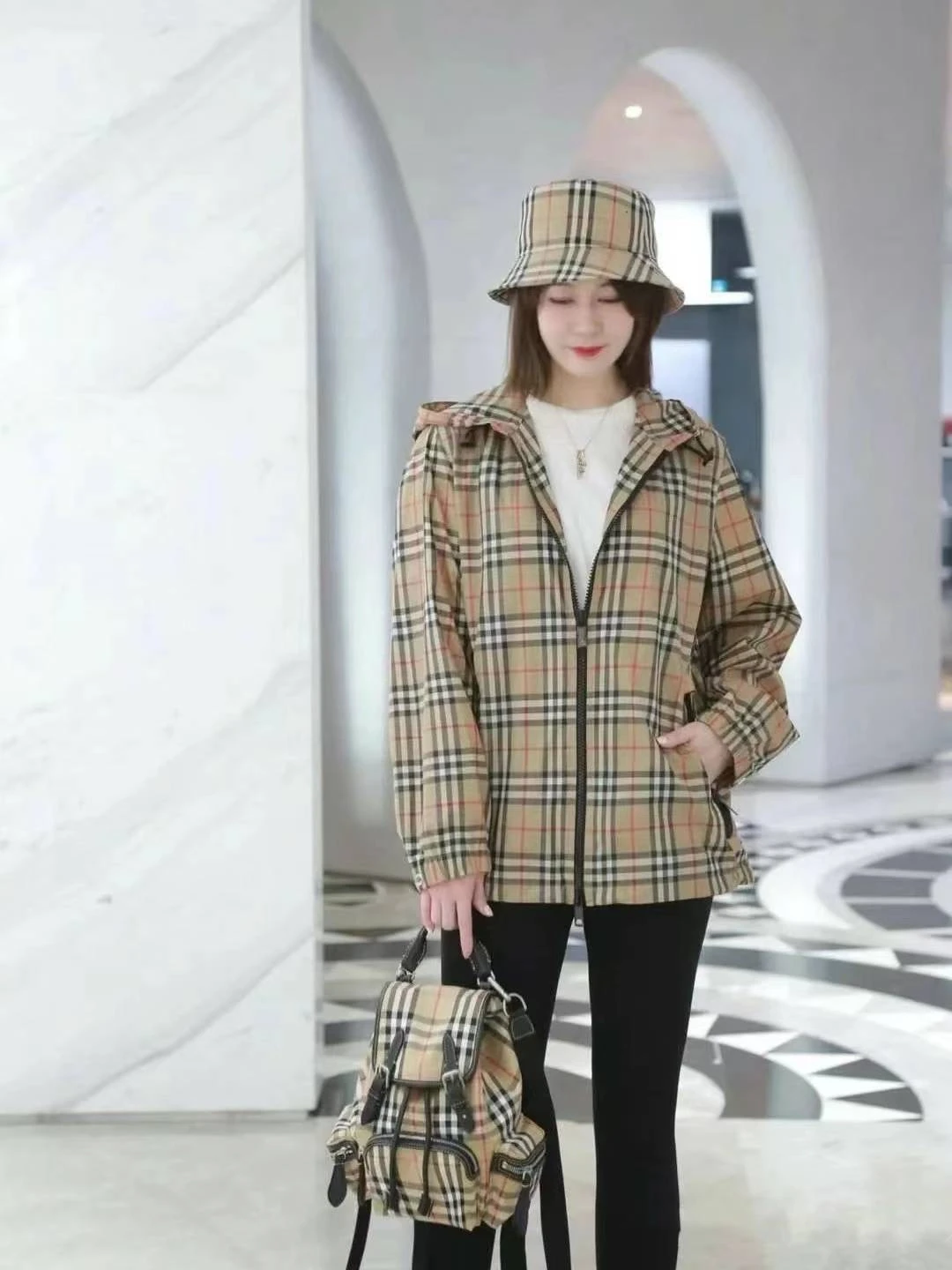 BURBERRY/博柏利 男女通用经典米黄色格纹棉质渔夫帽80269271 商品