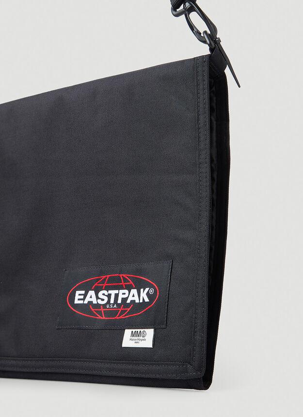 x Eastpak Crew XL Shoulder Bag in Black商品第4张图片规格展示