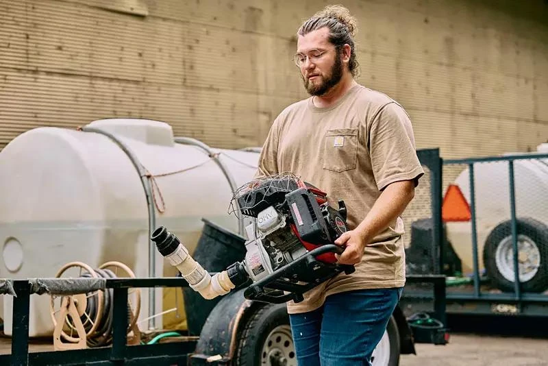 商品Carhartt|卡哈特 男士宽松版型T恤 多款配色,价格¥163,第3张图片详细描述