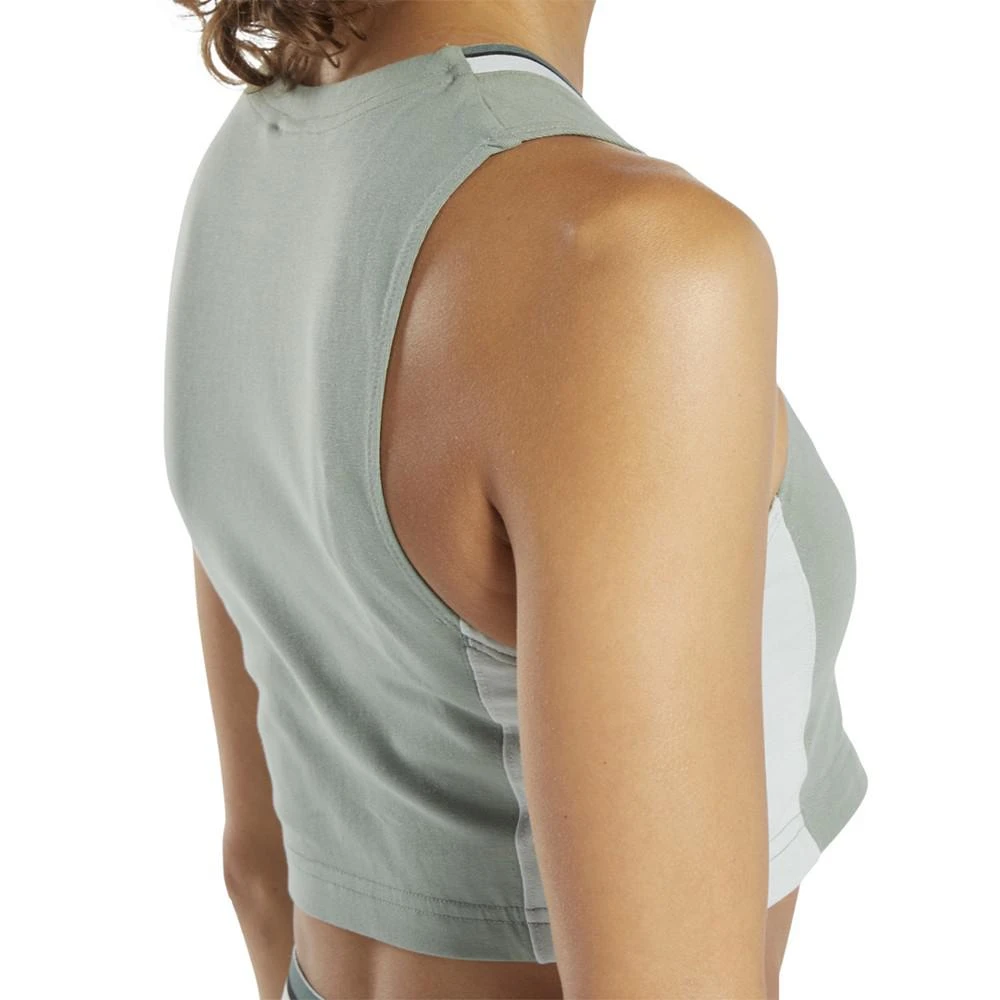 商品Reebok|Women's Cropped Colorblocked V-Neck Tank Top,价格¥79,第4张图片详细描述