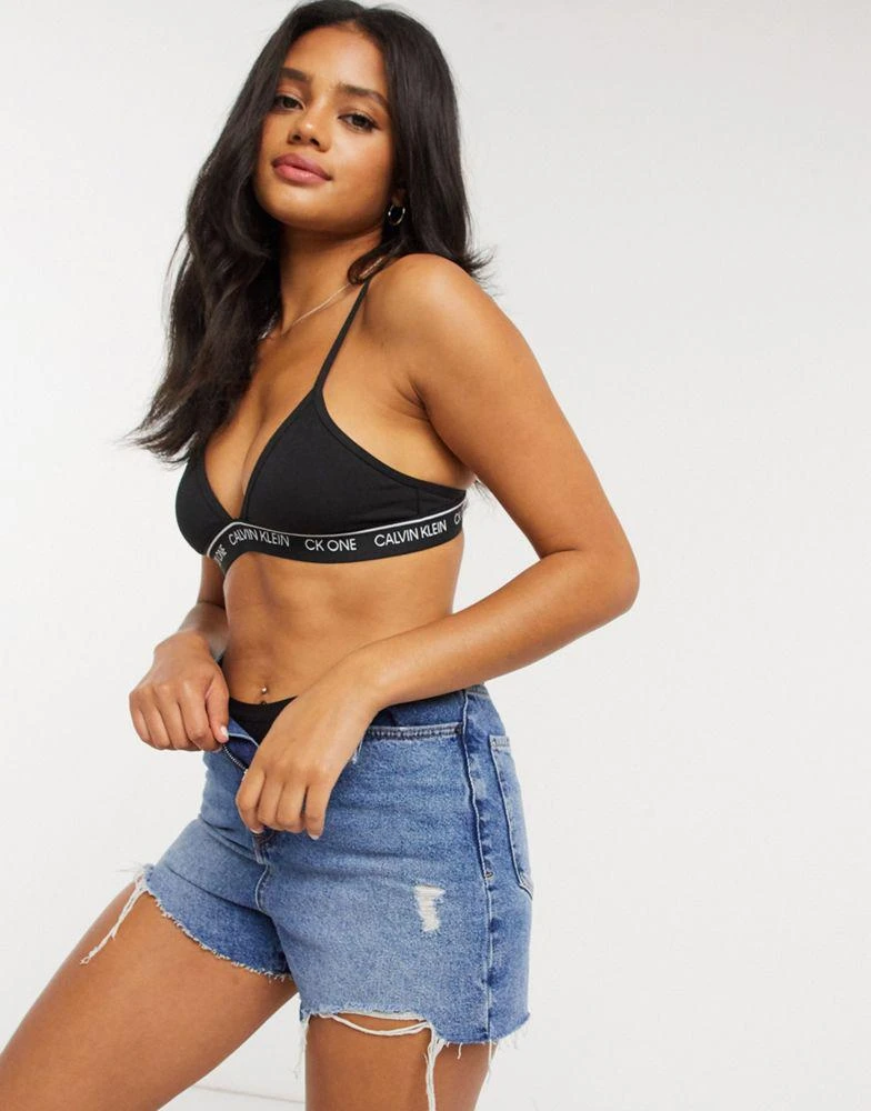 商品Calvin Klein|Calvin Klein CK One Cotton unlined triangle bra in black,价格¥167,第1张图片