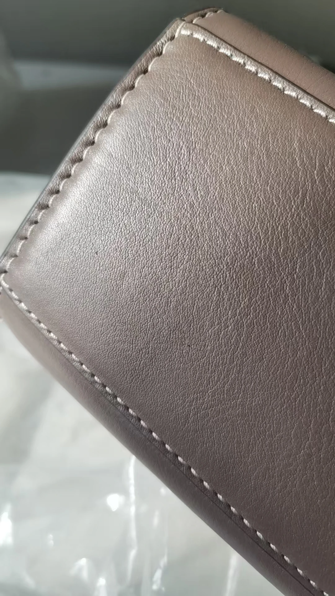 商品[国内直发] Tory Burch|TORY BURCH汤丽柏琦 Lee Radziwill哑光皮革手提包风琴包斜挎包 迷你 划痕微瑕,价格¥3679,第5张图片详细描述