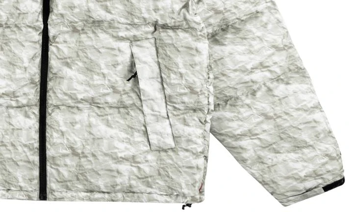 商品Supreme|Supreme TNF Paper Print Nuptse Jacket,价格¥8780-¥12142,第4张图片详细描述