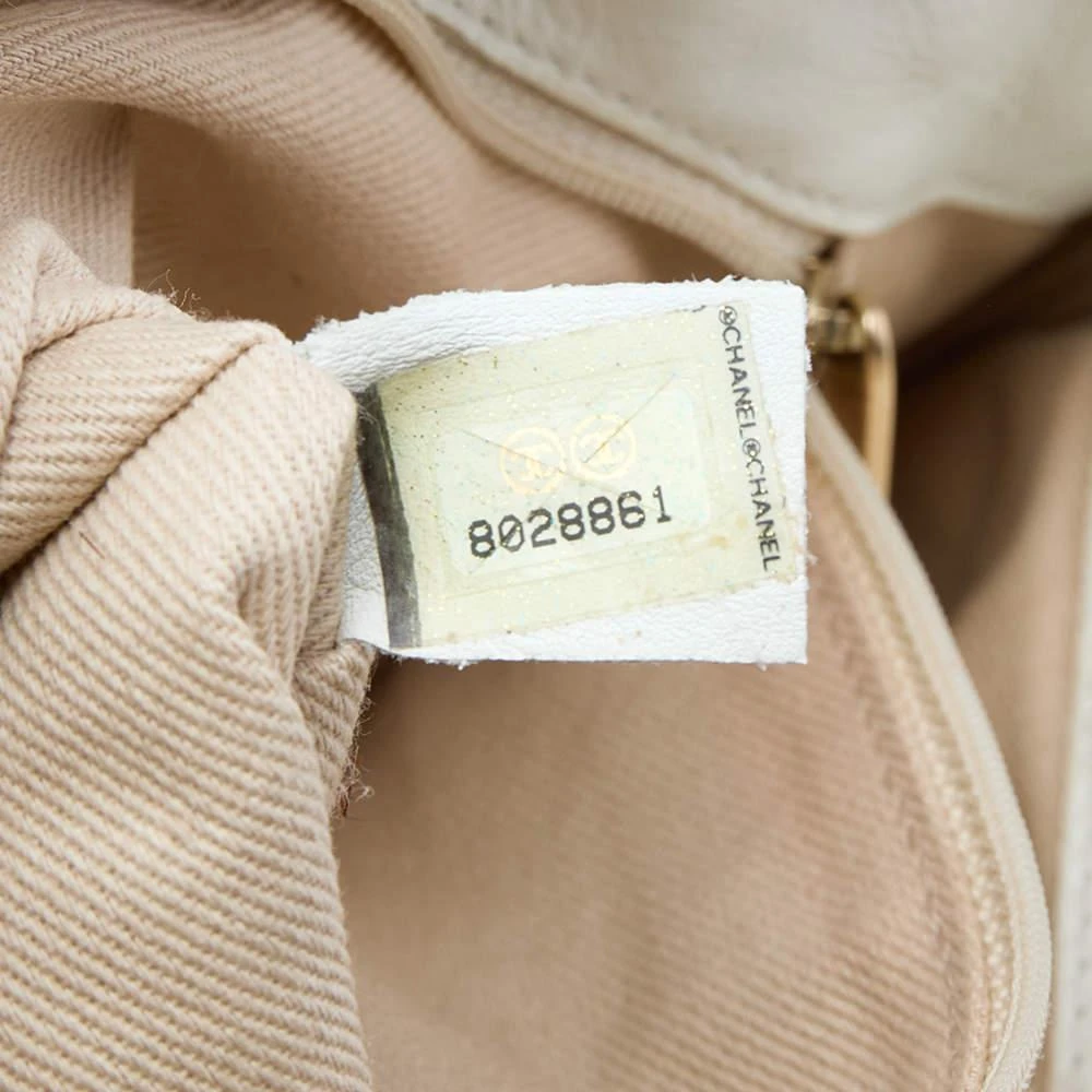 Chanel White/Khaki Canvas and Leather CC Olsen Shoulder Bag 商品