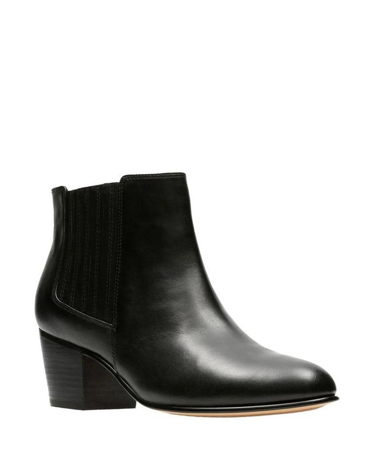 商品Clarks|Mayprl Leather Ankle Boots,价格¥1052,第1张图片