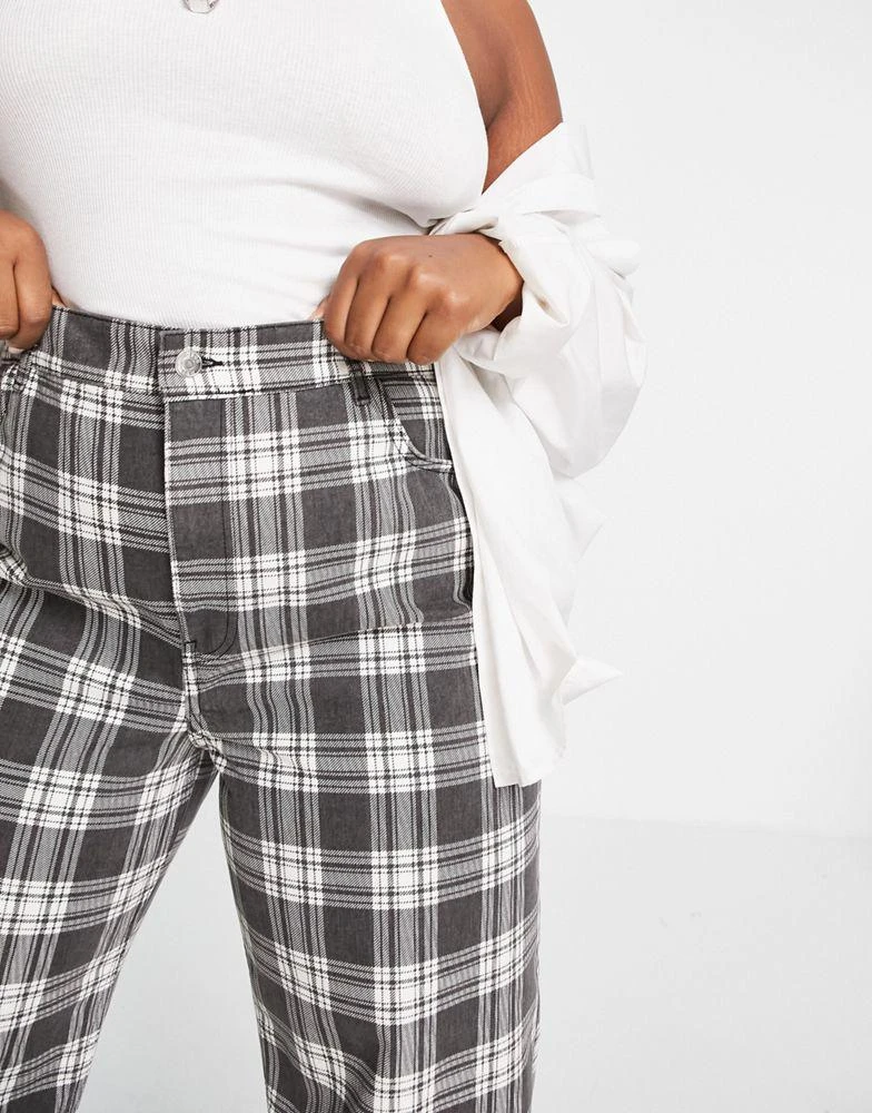 商品ASOS|ASOS DESIGN Curve high rise 'relaxed' dad jeans in washed check with elasticated back waist,价格¥217,第2张图片详细描述