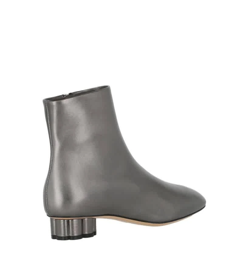 商品Salvatore Ferragamo|Ladies Briza Grey Flower Heel Metallic Ankle Boots,价格¥1851,第2张图片详细描述