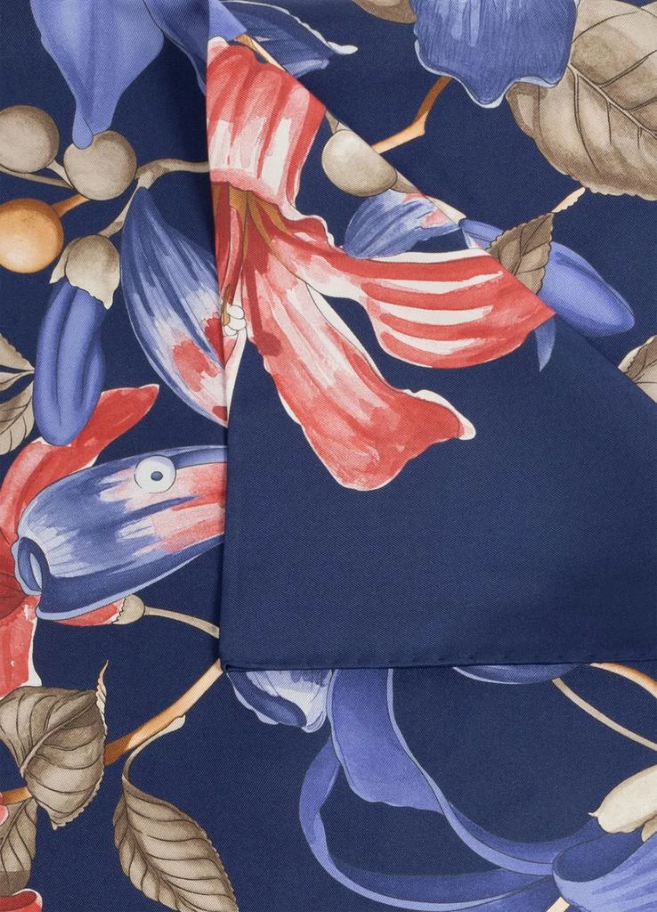 商品Salvatore Ferragamo|Silk shawl,价格¥3290,第4张图片详细描述