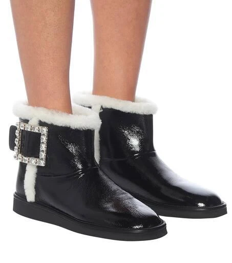 商品Roger Vivier|Viv Snow Strass leather ankle boots,价格¥8261,第4张图片详细描述