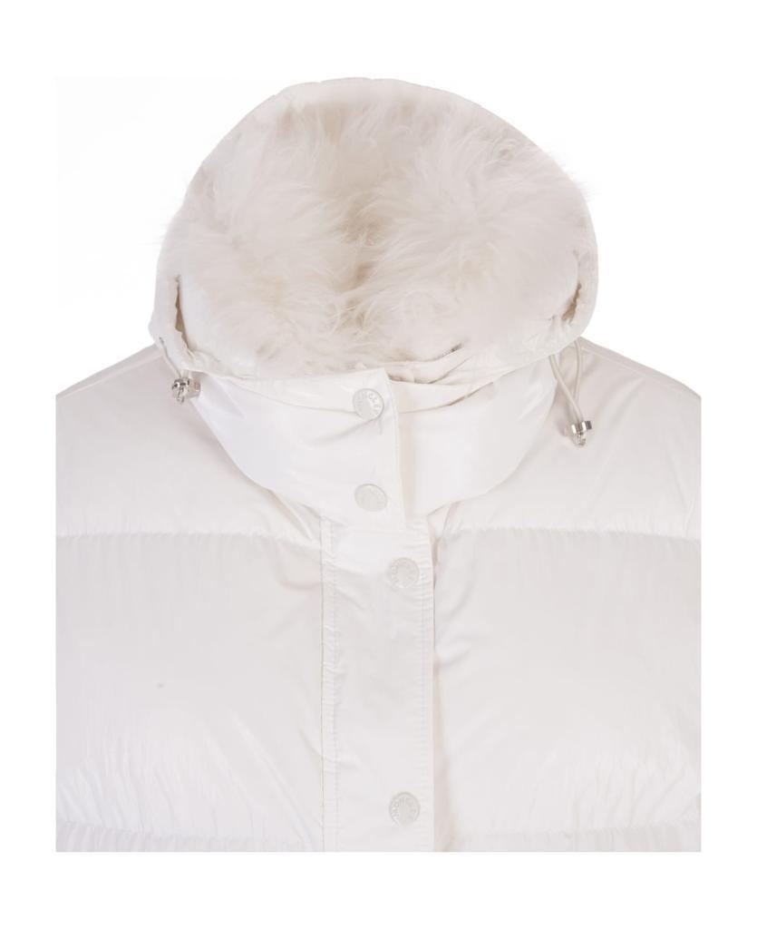 商品Moncler|Woman White Hanau Short Down Jacket,价格¥12337,第7张图片详细描述