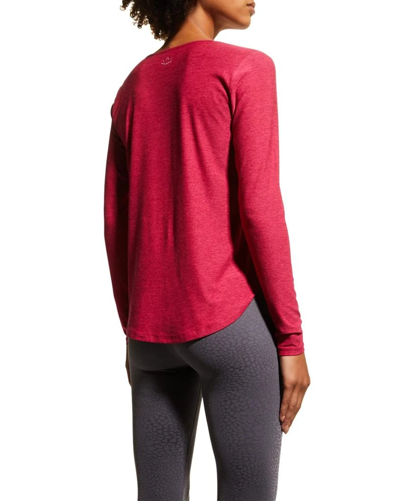 Scooped Long-Sleeve Pullover Top 商品