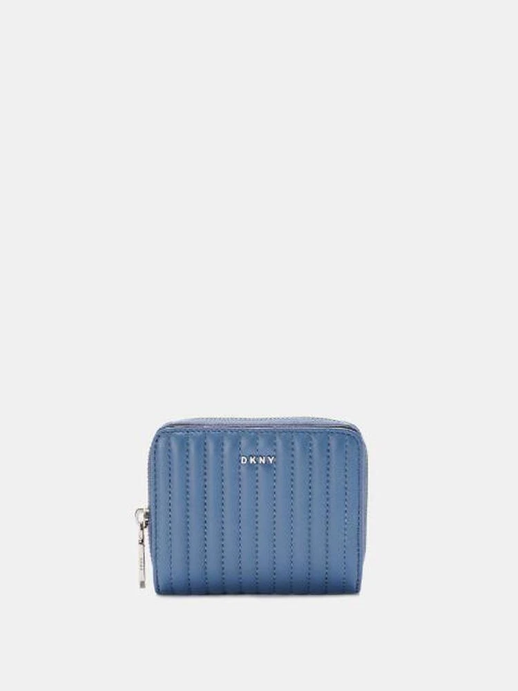 商品DKNY|SMALL QUILTED LAMB NAPPA PINSTRIPE CARRYALL WALLET,价格¥524,第1张图片