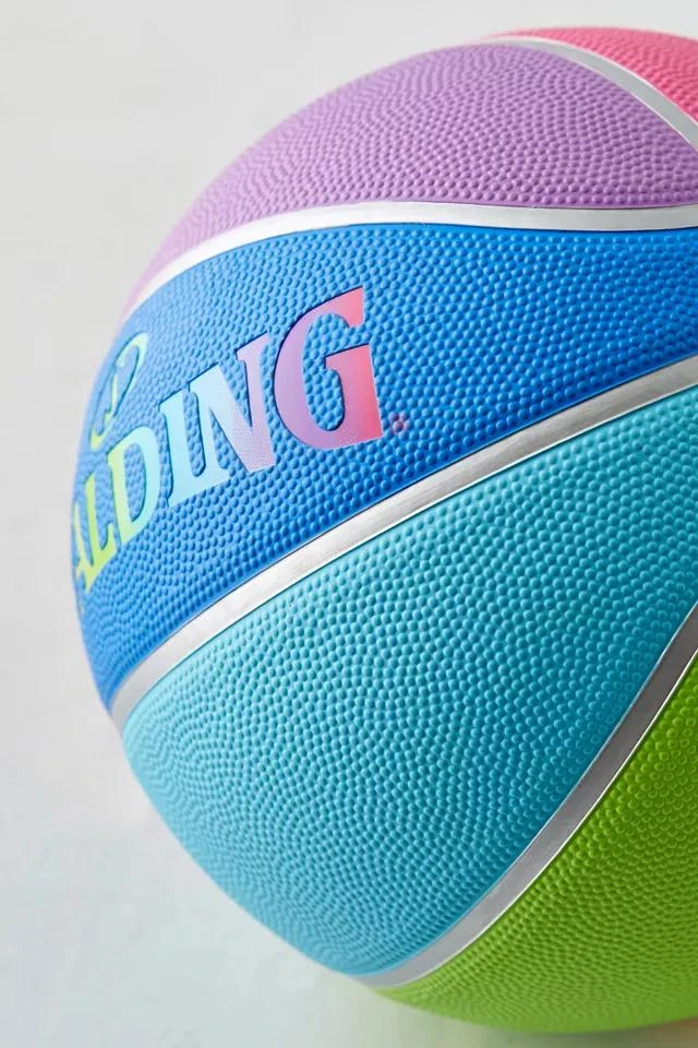 商品Spalding|Spalding UO Exclusive Rainbow Basketball,价格¥152,第4张图片详细描述