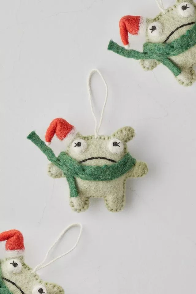 商品Urban Outfitters|Festive Frog Felt Ornament,价格¥76,第2张图片详细描述