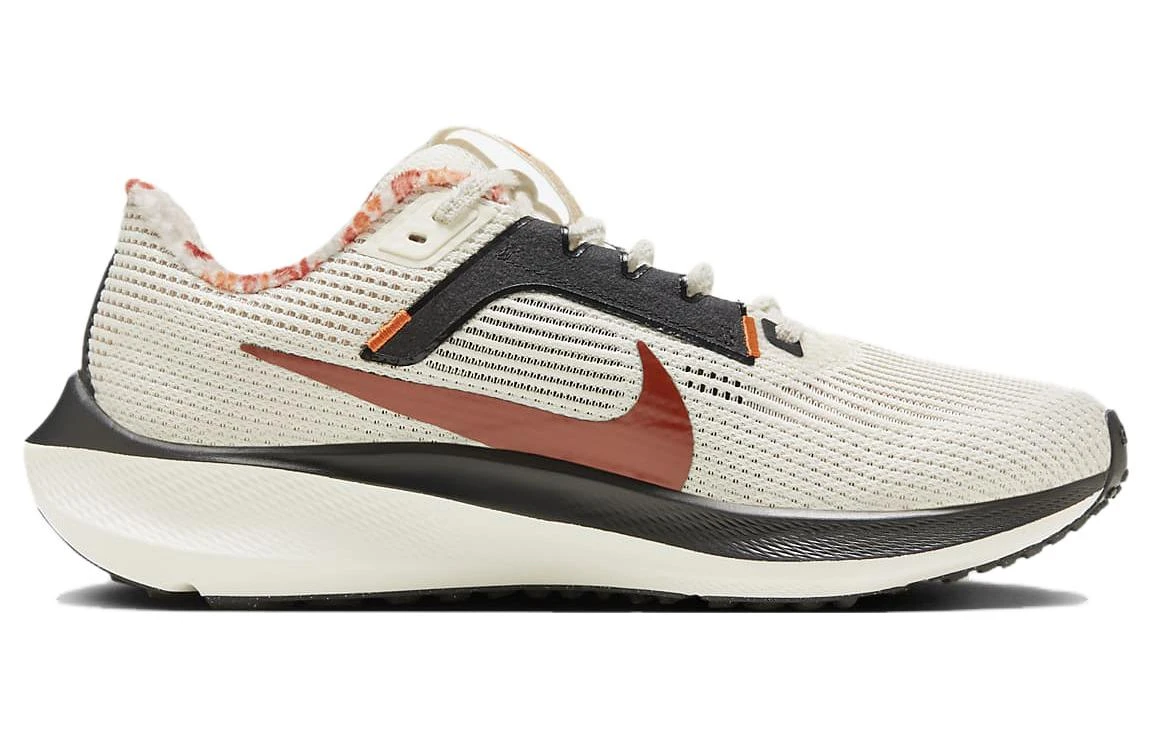 商品[国内直发] NIKE|Air Zoom Pegasus 40 舒适运动耐磨 低帮 休闲跑步鞋 女款 白黑橙,价格¥673,第3张图片详细描述