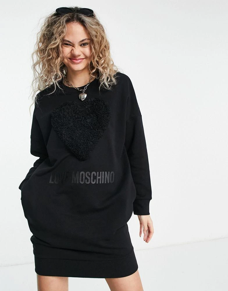 商品Love Moschino|Love Moschino core heart logo sweatshirt dress in black,价格¥1298,第3张图片详细描述