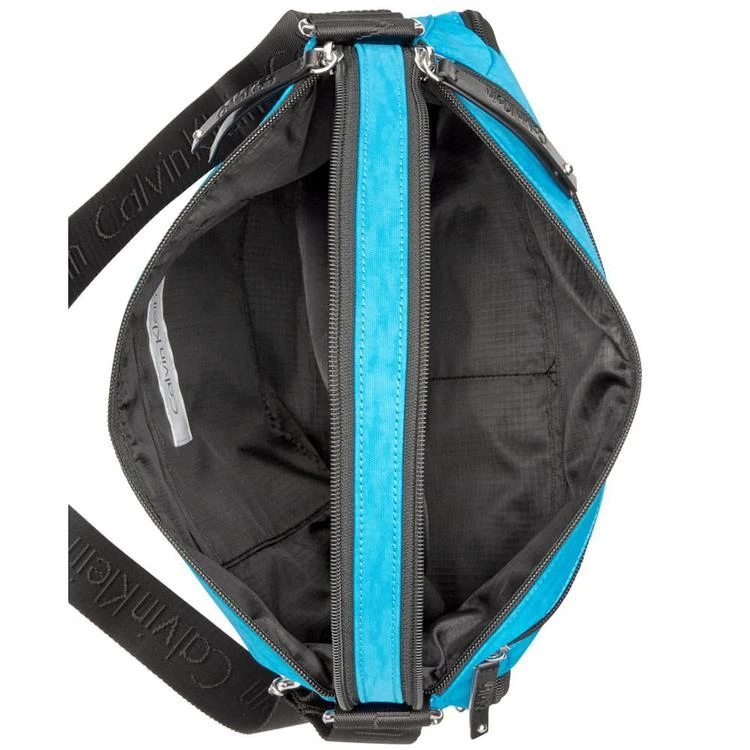 Dressy Nylon Multi Compartment Messenger 商品