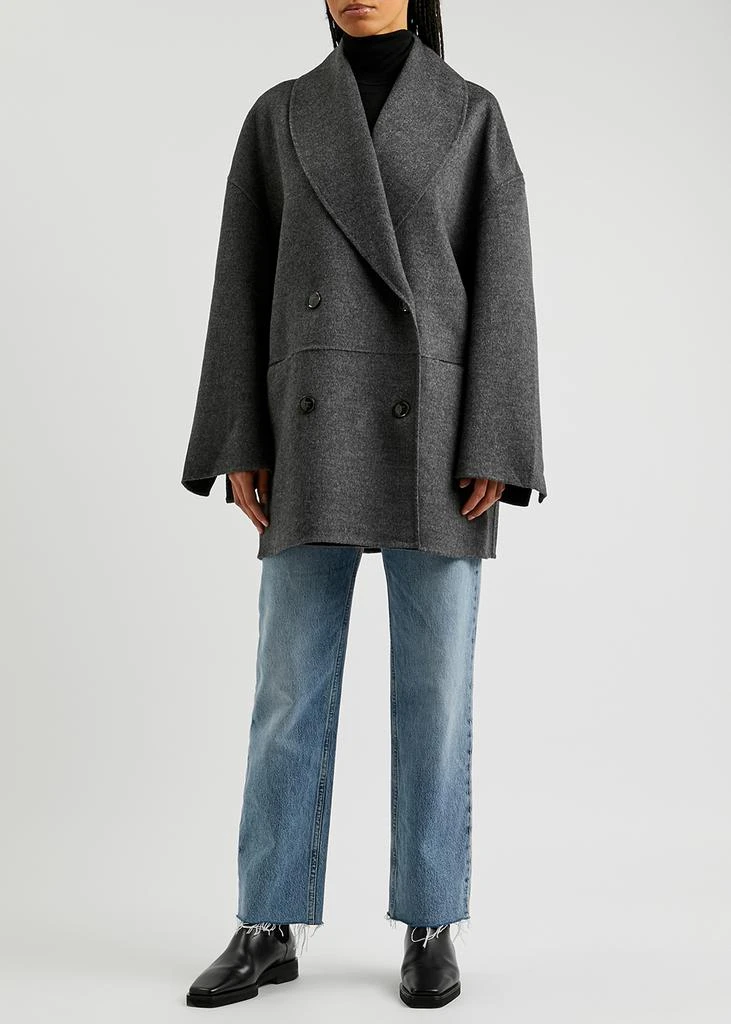 商品Totême|Double-breasted wool coat,价格¥4026,第4张图片详细描述