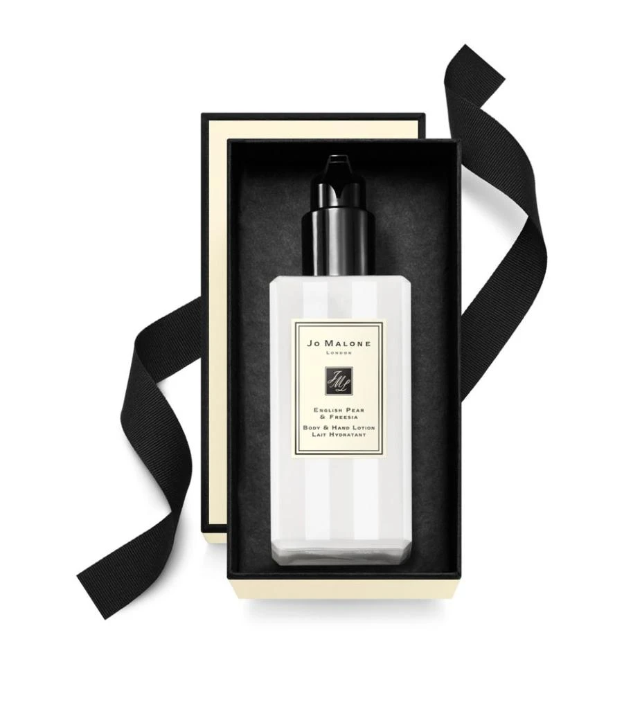 商品Jo Malone London|English Pear & Freesia Hand & Body Lotion,价格¥523,第3张图片详细描述