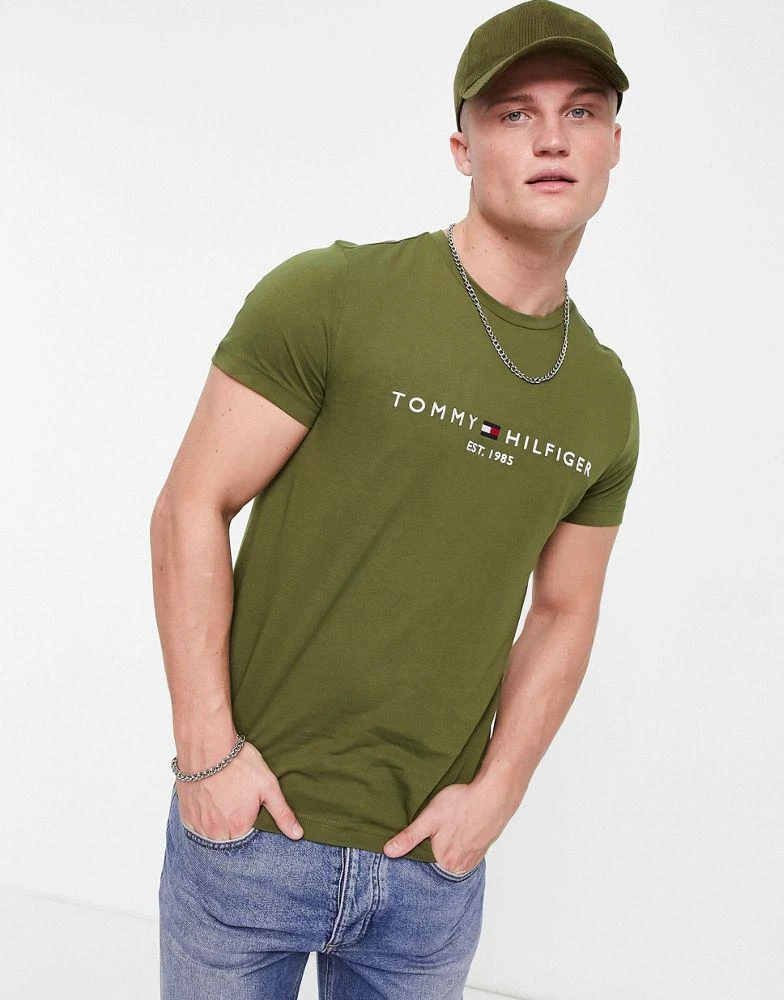 商品Tommy Hilfiger|Tommy Hilfiger classic logo t-shirt in dark green,价格¥229,第3张图片详细描述